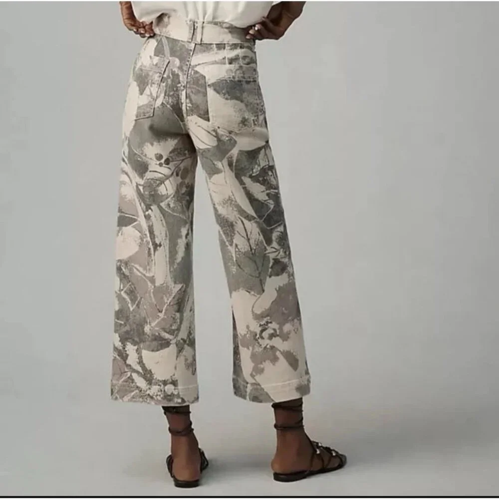 Pilcro Gray and Cream Abstract Women's Flare Jeans - Picture 6 of 12